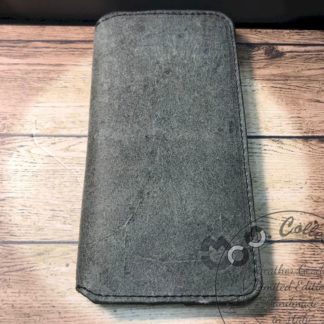 Cover per iPhone 7/8 plus di OM Collection by Andrea Masotti in cuoio e pelle di coccodrillo fatta a mano