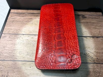 Cover per iPhone XR di OM Collection by Andrea Masotti in pelle di struzzo fatto a mano