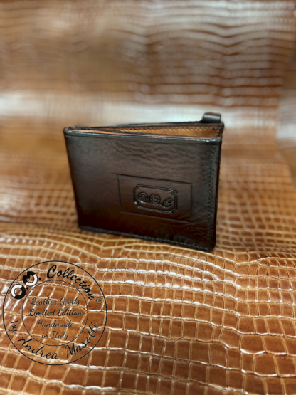 Portafoglio classico in cuoio e pelle colore brown di O.M. Collection by Andrea Masotti fatto a mano (PFANNADIAVSCPC02/1)